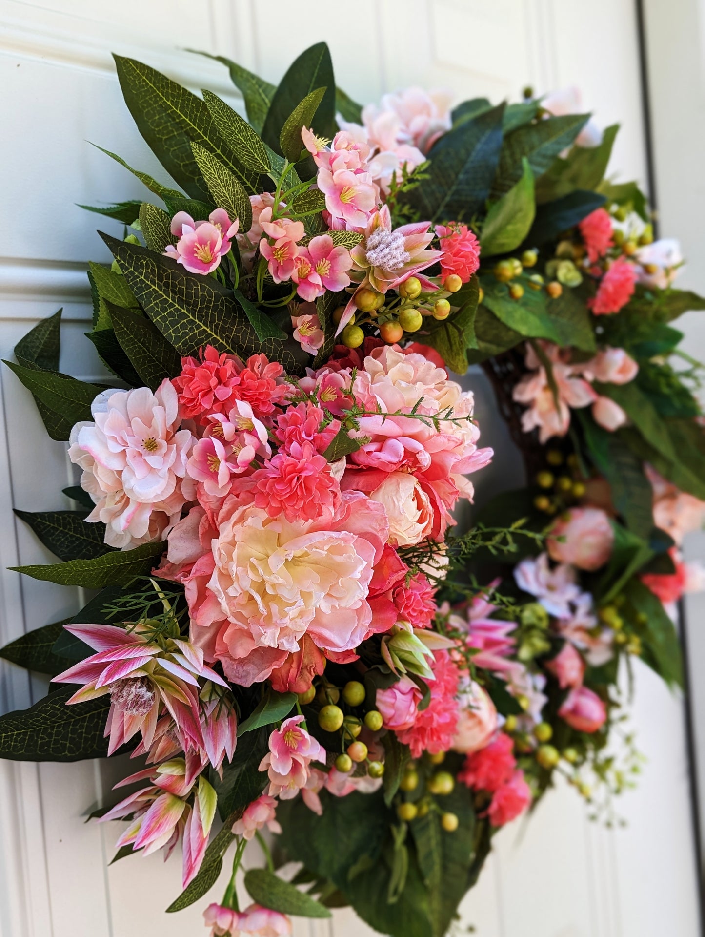 Peachy Keen Wreath: A Burst of Summer Sunshine