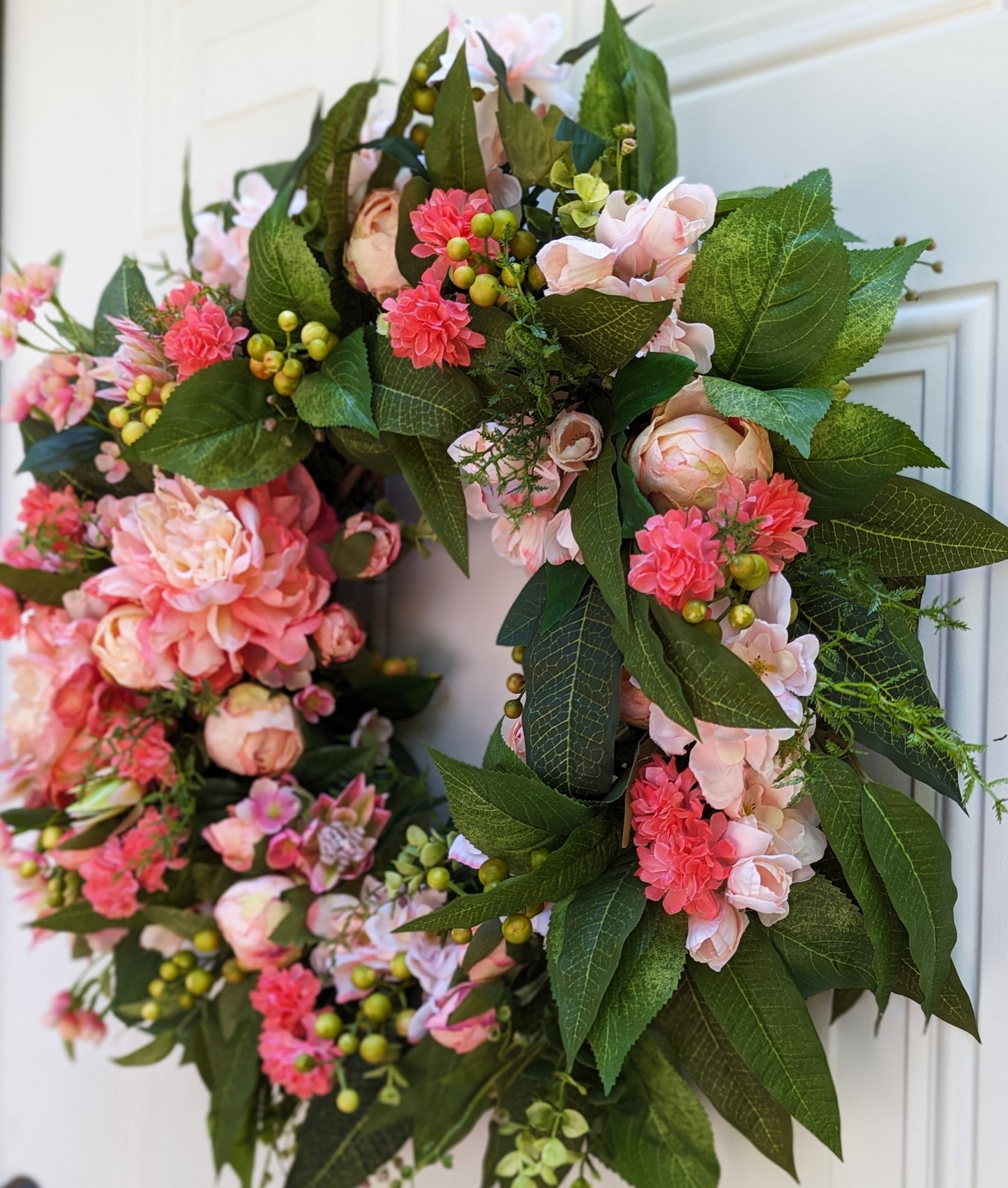 Peachy Keen Wreath: A Burst of Summer Sunshine